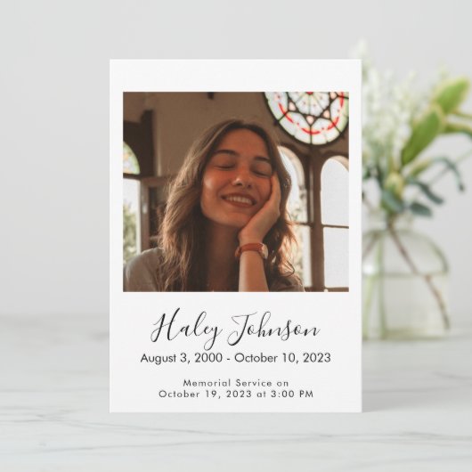 Minimalistische Beerdigung Einladung (Stehend Vorderseite)