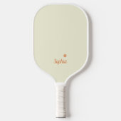 Minimalistische Beige und Weiß Moderne Monogramme Pickleball Schläger (Vorderseite)