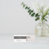 Minimalistische Berufliche Visitenkarte (Stehend Vorderseite)