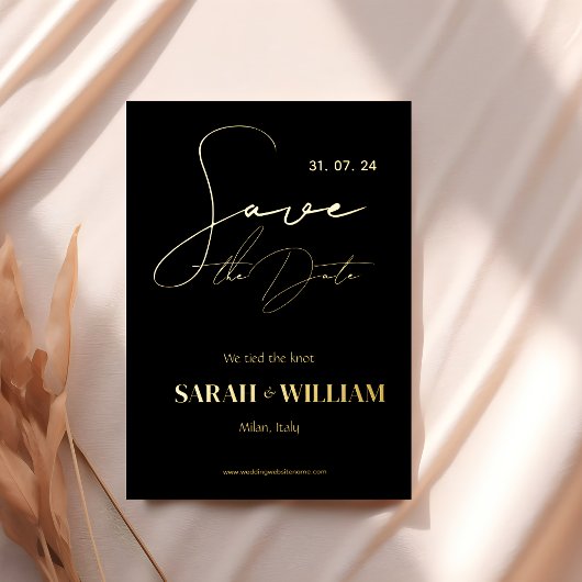 Minimalistische Black Gold Calligrafy Wedding Folieneinladung