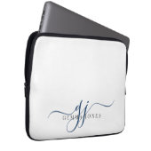 Minimalistische Blue Script Monogram Initials Laptopschutzhülle (Vorne Rechts)