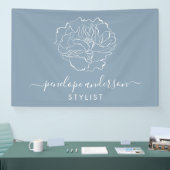 Minimalistische Blume Art Typografie Dusty Blue Banner (Messe)