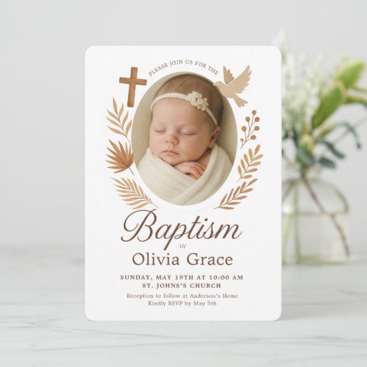 Minimalistische boho weiße Taufe Einladung (Stehend Vorderseite)