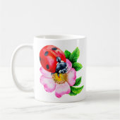 Minimalistische botanische Wasserfarbe Ladybug Blu Kaffeetasse (Links)
