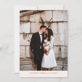 Minimalistische Burgund-Foto-Hochzeit Einladung (Rückseite)