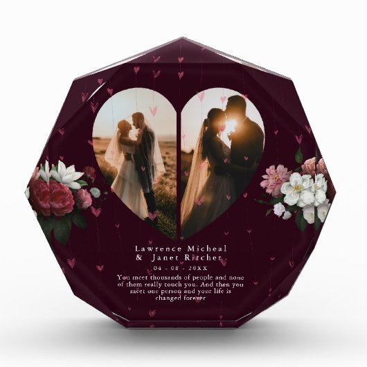 Minimalistische Burgundy Custom Heart Form Paare Fotoblock (Vorderseite)