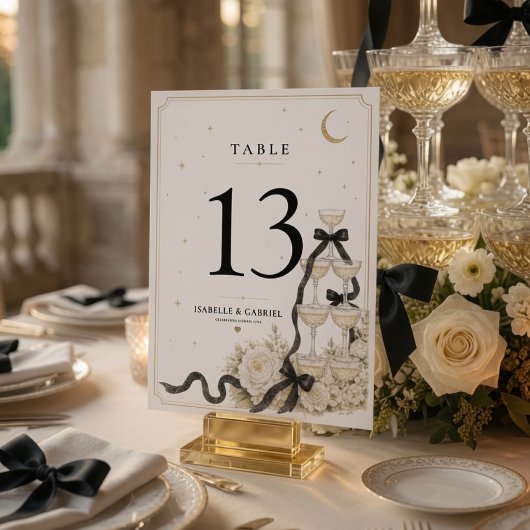 Minimalistische Champagner-Turm-Hochzeit Tischnummer