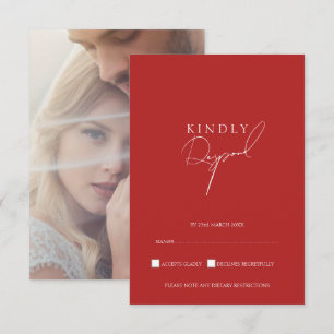 Minimalistische Crimson Red Script Foto Wedding RSVP Karte