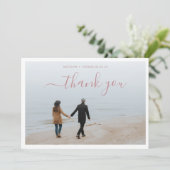 Minimalistische Dusty Rose Script mit 2 Foto Hochz Dankeskarte (Stehend Vorderseite)