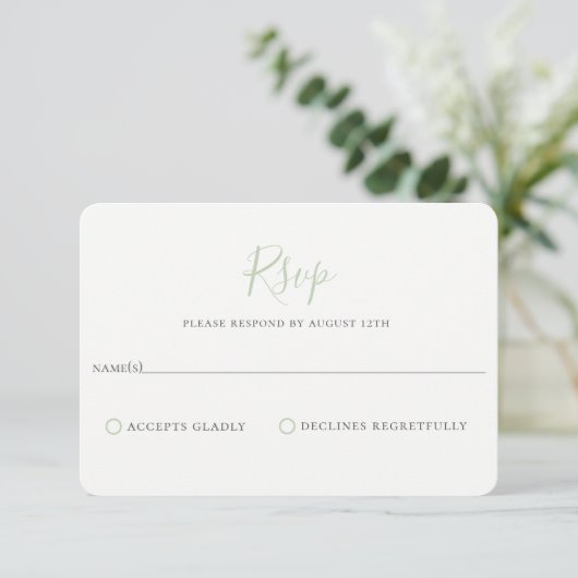 Minimalistische Dusty Sage Wedding RSVP Card (Stehend Vorderseite)