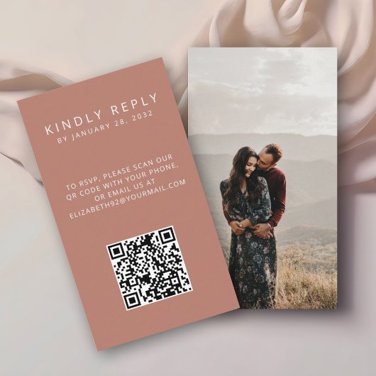 Minimalistische einfache alte Rose QR Code Foto UA Begleitkarte
