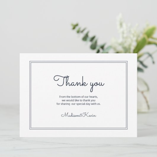 Minimalistische einfache Cursive Script Wedding Vi Dankeskarte (Stehend Vorderseite)