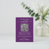 Minimalistische einfache Hochzeitwebsite QR Lila Begleitkarte (Stehend Vorderseite)