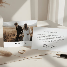 Minimalistische einfache Schrift mit Herz-Hochzeit Postkarte