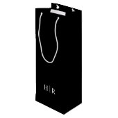 Minimalistische Elegante Monogram Geschenktüte Für Weinflaschen (Rückseite Schrägansicht)