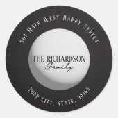 Minimalistische Familienname in Schwarz und Weiß Runder Aufkleber (Vorderseite)