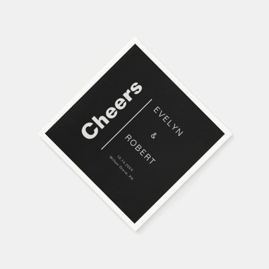 Minimalistische formelle Black Wedding Cheers Serviette (Ecke)