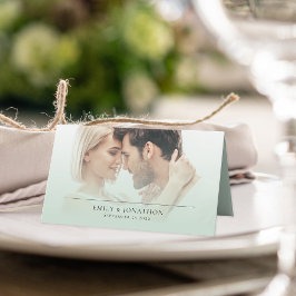 Minimalistische Foto-Overlay-Namen Datum-Hochzeit Platzkarte