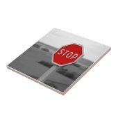 Minimalistische Fotografie-Plakat auf der roten St Fliese (Seite)