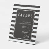 Minimalistische Gastgeschenk Hochzeit in Schwarz u Sockelschild (Vorderseite)