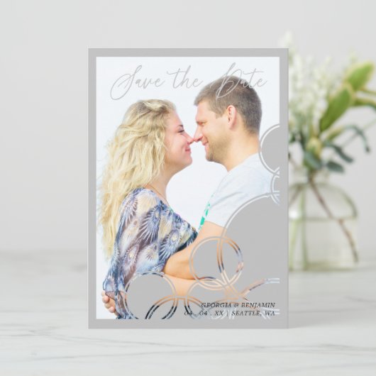 Minimalistische geometrische Formen Graues Foto Save The Date (Stehend Vorderseite)