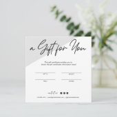Minimalistische Geschenkgutschein-Visitenkarte (Stehend Vorderseite)