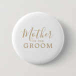 Minimalistische Goldmutter des Groom-Brautparty Button<br><div class="desc">Diese minimalistische Goldmutter des Bräutigam-Brautparty-Buttons ist perfekt für einen einfachen Polterabend. Das moderne romantische Design besticht durch klassische Goldtypografie und Weiß, gepaart mit einer rustikalen und eleganten Kalligraphie mit Vintagem handgeschriebenem Stil. Anpassbar in jeder Farbe. Behalt das Design einfach und elegant, wie es ist, oder personalisiere es durch Hinzufügen von...</div>