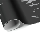 Minimalistische graue Pinienwälder Silhouette Geschenkpapier (Rolleneckpunkt)