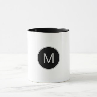 Minimalistische graue, runde Monogramm-Tasse Tasse