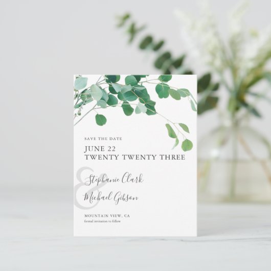 Minimalistische grüne Blätter Save the Date Postkarte (Stehend Vorderseite)