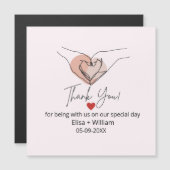 Minimalistische Hand Heart Gesture Wedding Guest G Magnetkarte (Vorne/Hinten)