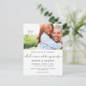 Minimalistische, handgeschriebene Hochzeitseinladu Postkarte (Stehend Vorderseite)