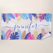 Minimalistische, helle tropische Blätter Individue Strandtuch (Vorderseite)