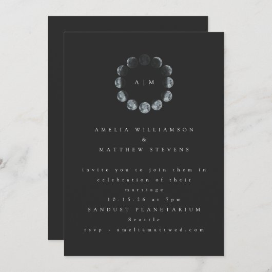 Minimalistische Himmelsmond-Schwarz-Monogramm-Hoch Einladung (Vorne/Hinten)