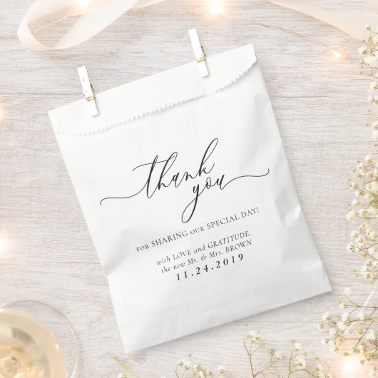 Minimalistische Hochzeit in Weiß und Schwarz Geschenktütchen (Ausgeschnitten)