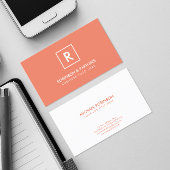 Minimalistische Initialeinstellung im quadratische Visitenkarte