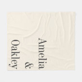 Minimalistische Ivory Ecru Black Elegante Hochzeit Fleecedecke (Vorderseite (Horizontal))