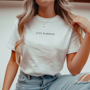 Minimalistische 'Just Married' Black & White Weddi T-Shirt