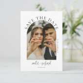 Minimalistische Kalligrafie-Script-Hochzeitsfoto Save The Date (Stehend Vorderseite)