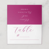 Minimalistische Kalligrafie Script Magenta Wedding Platzkarte (Außenseite Aufgefaltet)
