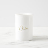 Minimalistische Kalligrafie-Skriptname Gold-Farbe Porzellantasse (Vorderseite)