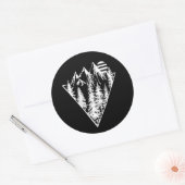 Minimalistische Kiefernwaldszene Runder Aufkleber (Umschlag)