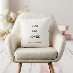 Minimalistische Kissenhülle You Are Loved Neutral Kissen
