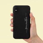 Minimalistische kundenspezifische Kalligrafie Mode Case-Mate iPhone Hülle<br><div class="desc">Dieses Design ist auch auf anderen Telefonmodellen erhältlich. Wählen Sie Gerätetyp aus, um andere iPhone-, Samsung Galaxy- oder Google-Hüllen zu sehen. Einige Stile können geändert werden, indem Sie Style auswählen, wenn dies eine Option ist. Dieses Design kann in dem Bereich personalisiert werden, der durch das Ändern des Fotos und/oder Textes...</div>