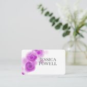 minimalistische lila-weiße Aquarellgestaltung Visitenkarte (Stehend Vorderseite)