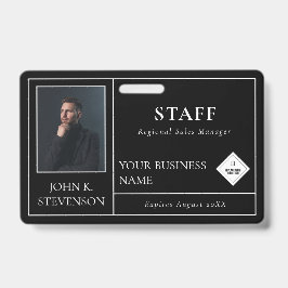 Minimalistische Linien, schwarzes Foto und Logo Ausweis