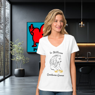 Minimalistische Löwensilhouette – Text editierbar T-Shirt