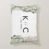 Minimalistische Marmorhochzeit in Grün und Rosa Dekokissen (Vorderseite(Vertikal))