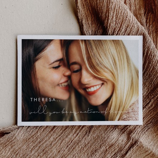 Minimalistische Matron der Ehrenkarte Einladung