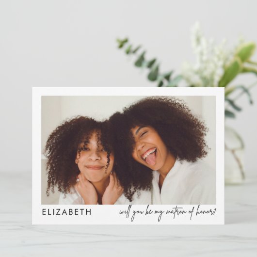 Minimalistische Matron of Ehre Vorschlag Foto (Stehend Vorderseite)